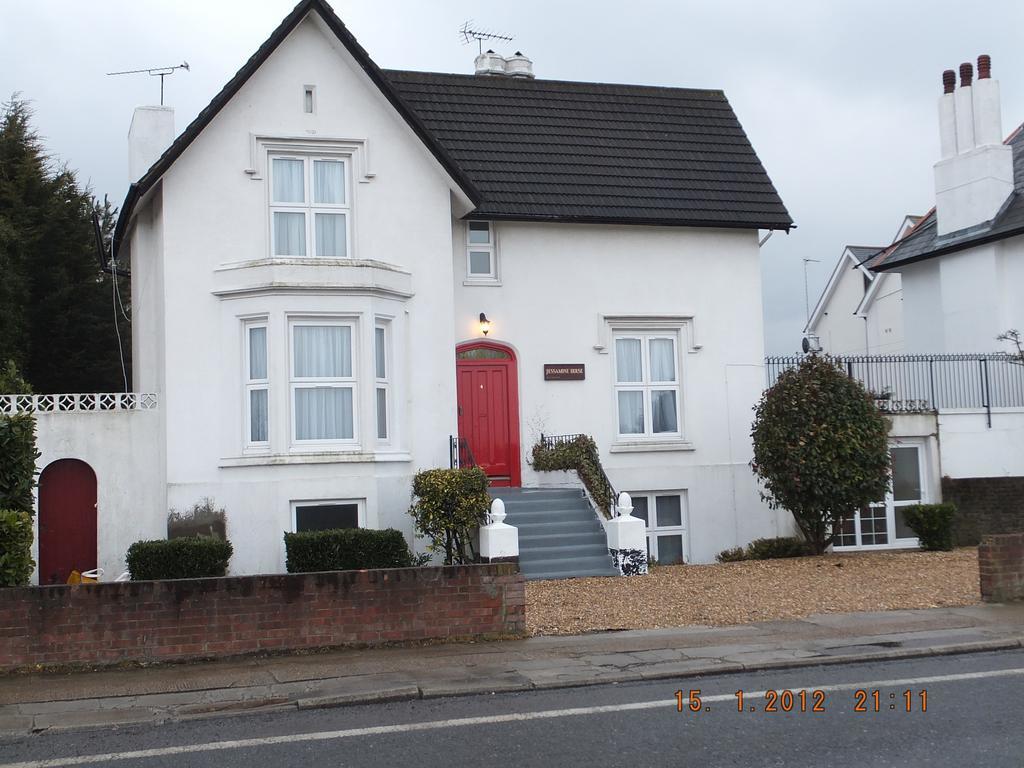 Jessamine House Hotel Gravesend Exteriör bild